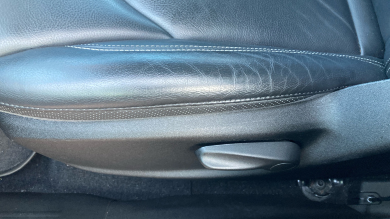 Jeep Renegade 1.3 T4 GSE Limited 5dr DDCT Petrol Hatchback